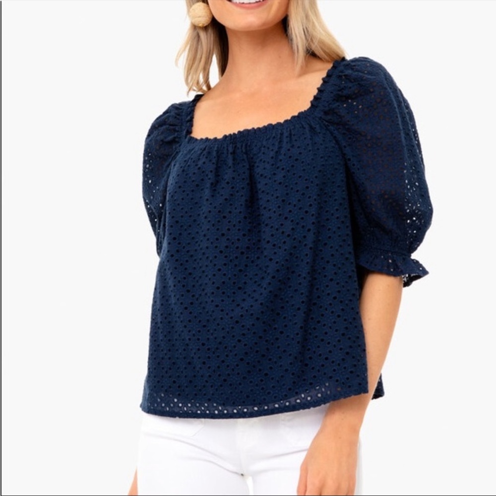 Pomander Palace size M navy eyelet. NWOT
